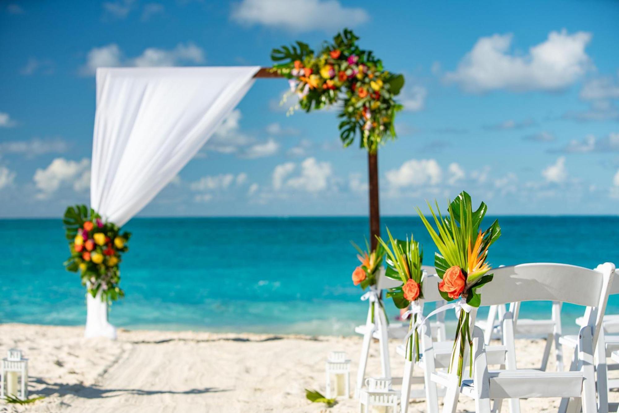 The Ritz-Carlton, Turks & Caicos Hotel Grace Bay Exterior foto